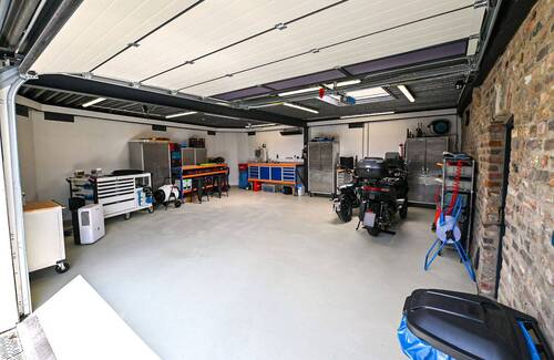 Garage in der Halle - 