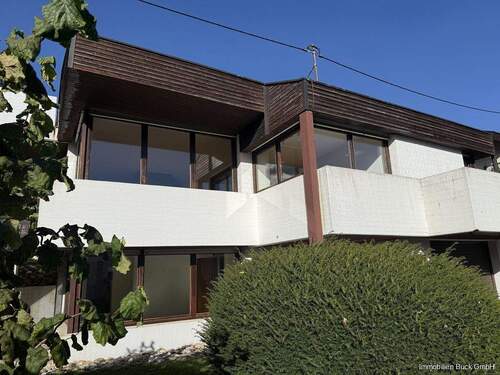 Vorderansicht - Familienparadies in Top-Wohnlage - Schöne Aussicht, Ruhe und viel Platz!