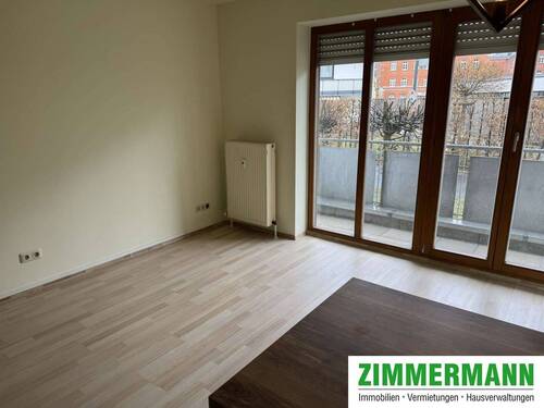 Wohn-/Esszimmer mit Küche - 