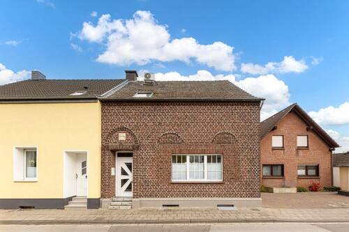 Fassade - 4 Zimmer Doppelhaushälfte zum Kaufen in Kaarst