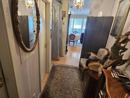 Flur - Etagenwohnung mit 92,00 m&sup2; in Bad Kissingen zum Kaufen