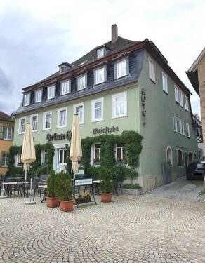Außenansicht - Gasthof mit Weinstube und Beherbergung zentral auf dem Marktplatz!