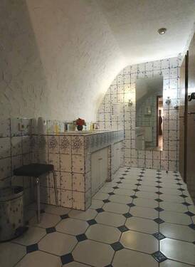 UG: WC Damen - 