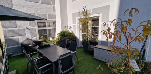 Terrasse mit Kunstrasen - 