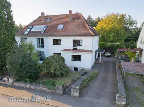 41 - 9 Zimmer Doppelhaushälfte in Bexbach