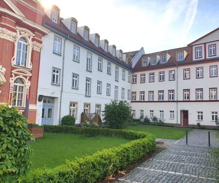 Hausansicht - Charmante Erdgeschosswohnung im historischen Herzen Erfurts: Historischer Charme trifft auf modernen Wohnkomfort