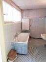 OG: Badezimmer 1 - 
