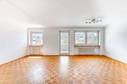 Wohnzimmer - 3 Zimmer Etagenwohnung in München