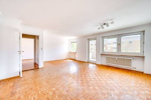 Wohnzimmer - Etagenwohnung mit 79,40 m² in München zum Kaufen