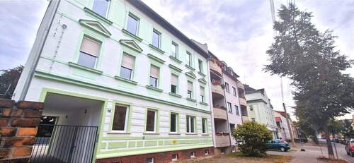 Hausansicht - 2 Zimmer Etagenwohnung zur Miete in Borsdorf