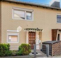 Charmantes Reihenmittelhaus mit ca. 84 m² Wohnfläche, Terrasse, kleinem Garten und Keller - Sickte Obersickte