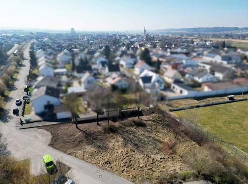 Vogelperspektive mit Blick Richtung Zentrum - Grundstück zum Kaufen in Geiselhöring