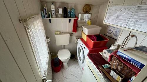 WC / Haushaltsraum Treppen halbes Podest - 