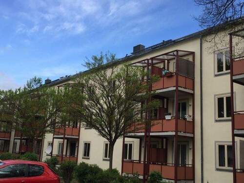 Hinterhof - Beethovenstr. ***SUPER! schöne Lage und 2 Räume + Balkon ***