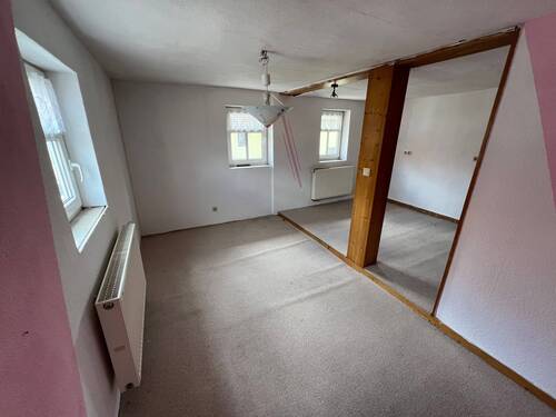 Obergeschoss - Einfamilienhaus mit 272,00 m² in Leutersdorf zum Kaufen