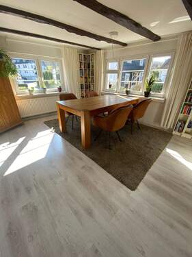 Teilansicht vom Esszimmer - 