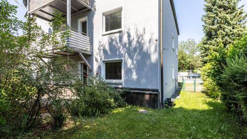 Blick auf die Terrasse - 2 Zimmer Terrassenwohnung zur Miete in München