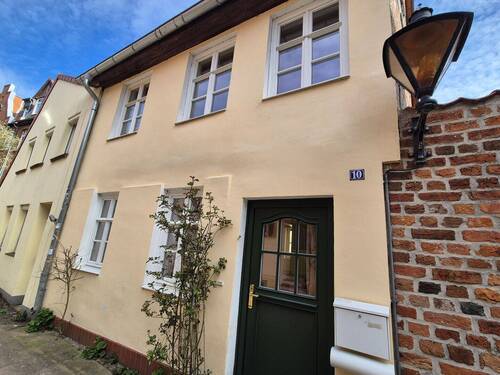 Hausansicht - 3 Zimmer Einfamilienhaus zum Kaufen in Lüneburg