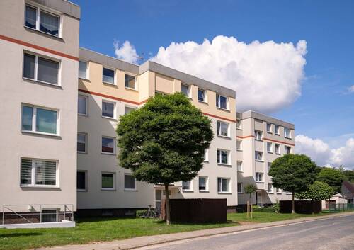 Ansicht Haus - 2 Zimmer Mehrfamilienhaus, Wohnhaus zum Kaufen in Walsrode