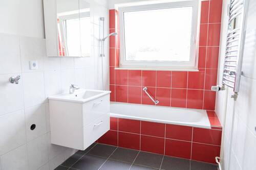 Badezimmer - Mehrfamilienhaus, Wohnhaus in Walsrode zum Kaufen