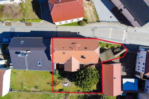 Grundstück - Mehrfamilienhaus, Wohnhaus mit 107,30 m&sup2; in Elstra zum Kaufen