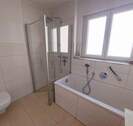 Vollbad - Dusche, Wanne, WC - 
