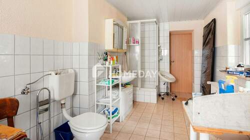 EG Badezimmer 1 2 - 