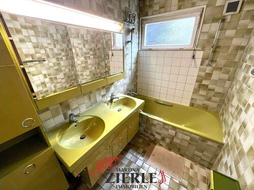 016 Badezimmer mit Tageslicht - 