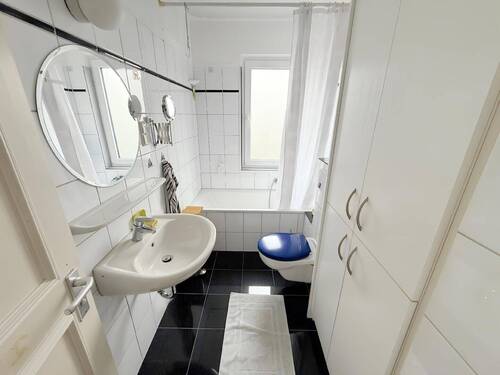 Badezimmer 1. OG - 