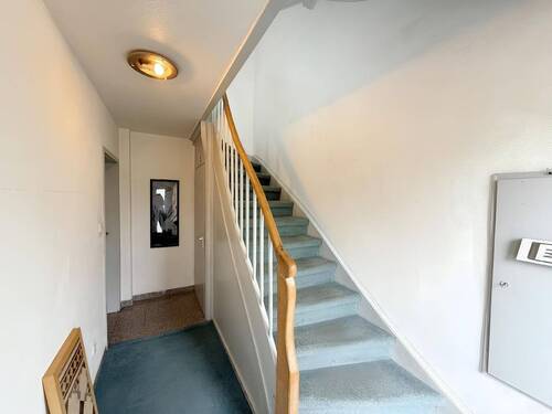 Treppenaufgang - 5 Zimmer Reihenmittelhaus zum Kaufen in Willich