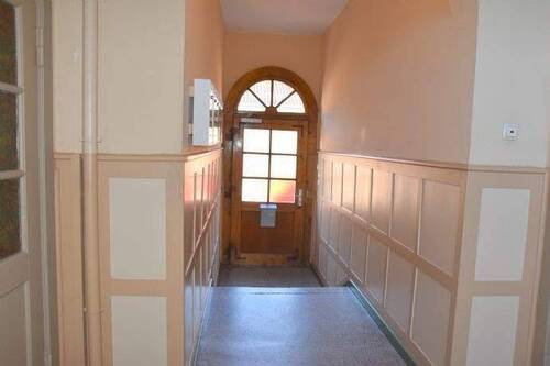 Hausflur - schöne 3 Zimmerwohnung in zentraler Lage mit Balkon (altersgerecht)