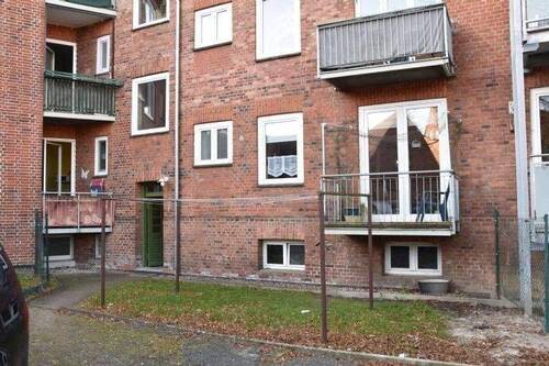 Hausansicht / Wohnung - hofseitig - Etagenwohnung mit 65,00 m&sup2; in Schwerin zur Miete