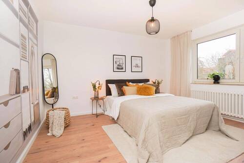 Bild 2 - 5 Zimmer Reihenmittelhaus zum Kaufen in Nürnberg