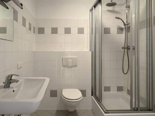 Duschbad - Etagenwohnung mit 44,00 m&sup2; in Leipzig zum Kaufen