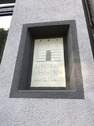 Schild am Hauseingang - 
