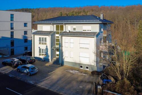 Straßenansicht - 2 Zimmer Etagenwohnung zum Kaufen in Freital