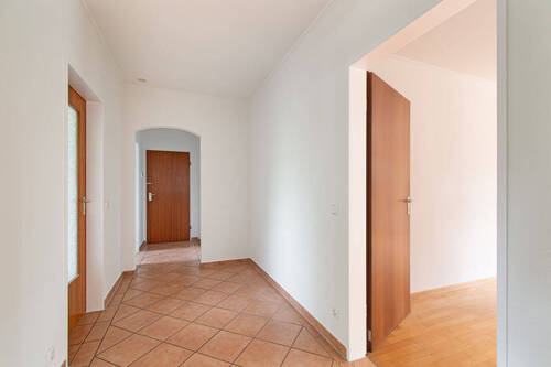 Weitläufiger Flur - 3 Zimmer Etagenwohnung in Hamburg