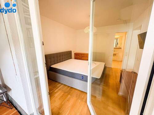 Blick ins Schlafzimmer - 