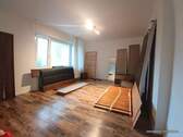 Wohnraum - 2 Zimmer Etagenwohnung zur Miete in Duisburg