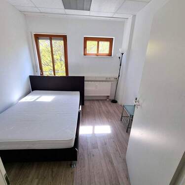 Kleineres Schlafzimmer - 3 Zimmer Etagenwohnung zum Kaufen in Ulm