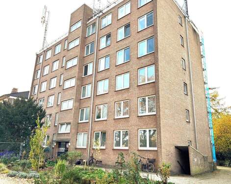 Wohnhaus - Charmant saniertes 1-Zimmer-Refugium mit Loggia