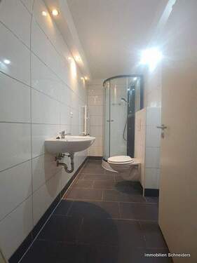 Duschbad mit WC - 
