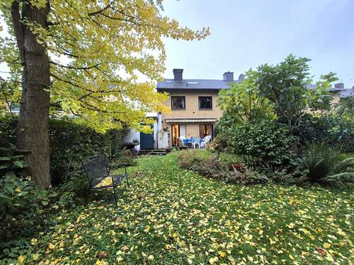 Rückansicht - ERWECKEN SIE DIESES HAUS ZU NEUEM LEBEN!