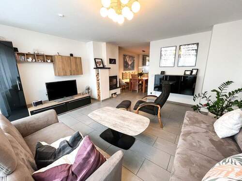 Wohnzimmer - 5 Zimmer Reihenendhaus zum Kaufen in Freiberg am Neckar