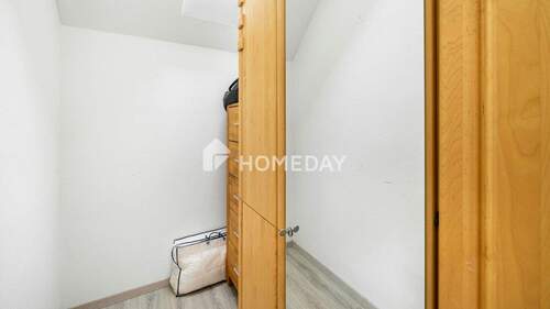 W1 DG Ankleidezimmer 1 - 