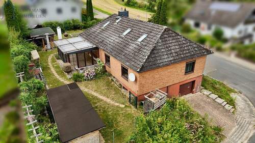 Hausansicht - Einfamilienhaus mit 148,10 m&sup2; in Einbeck zum Kaufen