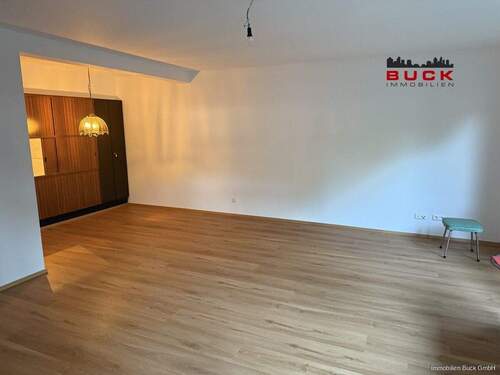 Wohnzimmer - 5 Zimmer Einfamilienhaus in Geislingen an der Steige