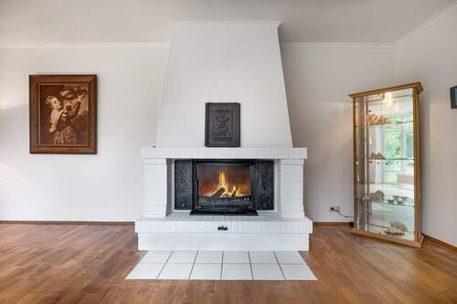 sowie einem wertvollen Jøtul-Kamin - 