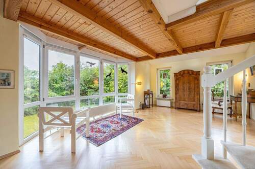 Fischgrät-Parkett und Erker - 