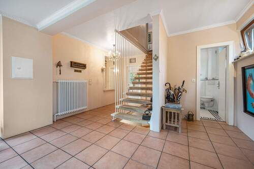 geschmackvoll arrangierter Diele - 